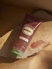 L'Occitane Almond Shower Scrub 200ml