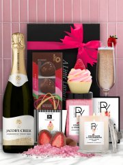 Planet Yum Champagne & Strawberries Pamper Hamper