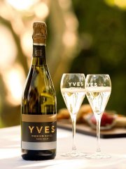 Yves NV Premium Cuvée Yarra Valley, 750ml