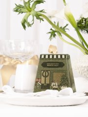 The Aromatherapy Co. White Lily Festive Candle 80g