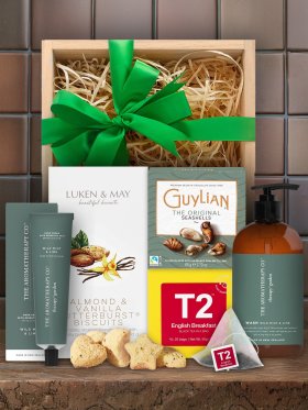 The Aromatherapy Co Gardener's Pamper Hamper