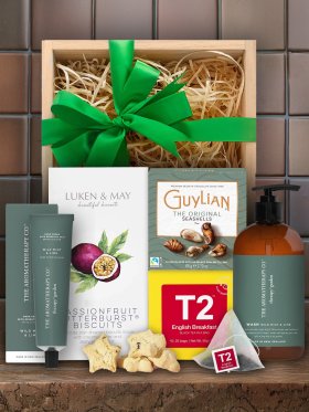 The Aromatherapy Co Gardener's Pamper Hamper