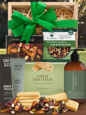 The Aromatherapy Co. Garden Pamper Hamper