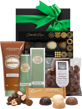 L'Occitane Almond Pamper Hamper