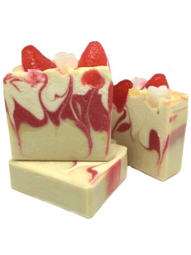 Planet Yum Champagne & Strawberries Artisan Goat Milk Soap 145g