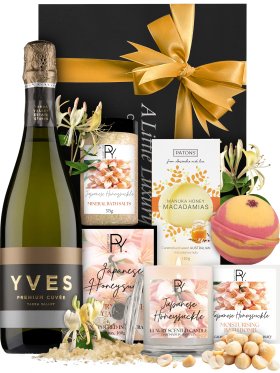 Planet Yum Japanese Honeysuckle Bath Set